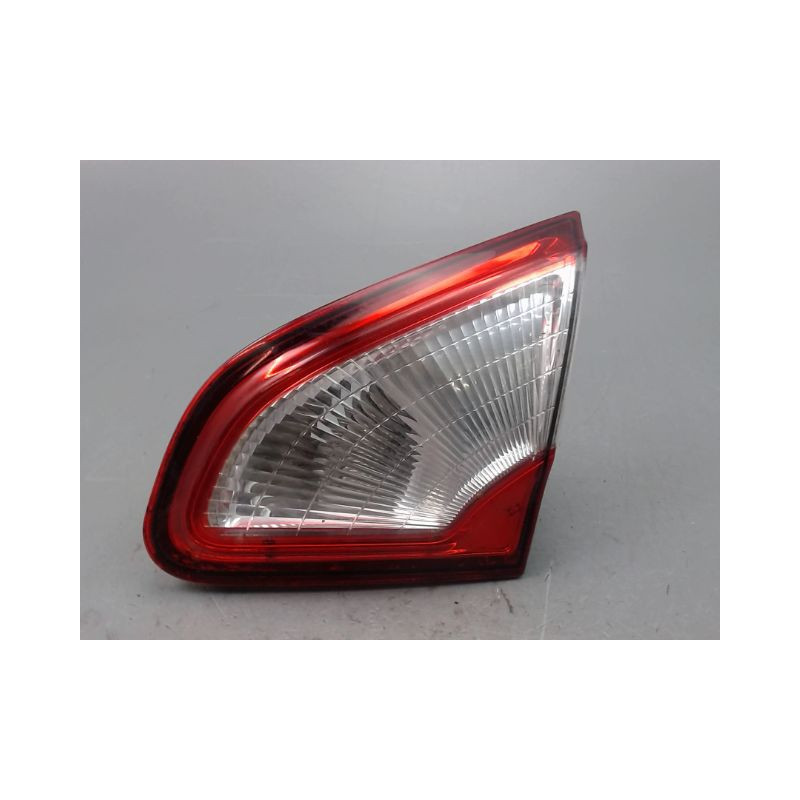 FEU ARRIERE INTERIEUR DROIT NISSAN QASHQAI BREAK I Phase 1 2007-2010