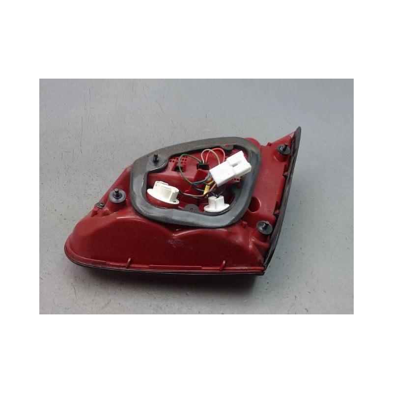 FEU ARRIERE INTERIEUR GAUCHE KIA CEE´D 2007-