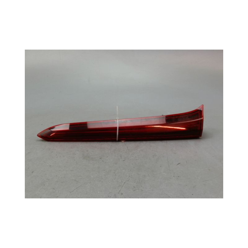 FEU ARRIERE INTERIEUR DROIT TOYOTA PRIUS 2004-