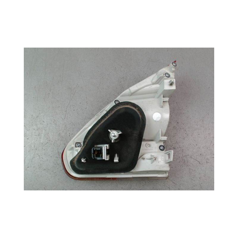 FEU ARRIERE INTERIEUR GAUCHE PEUGEOT 2008 Phase 1 2013-...