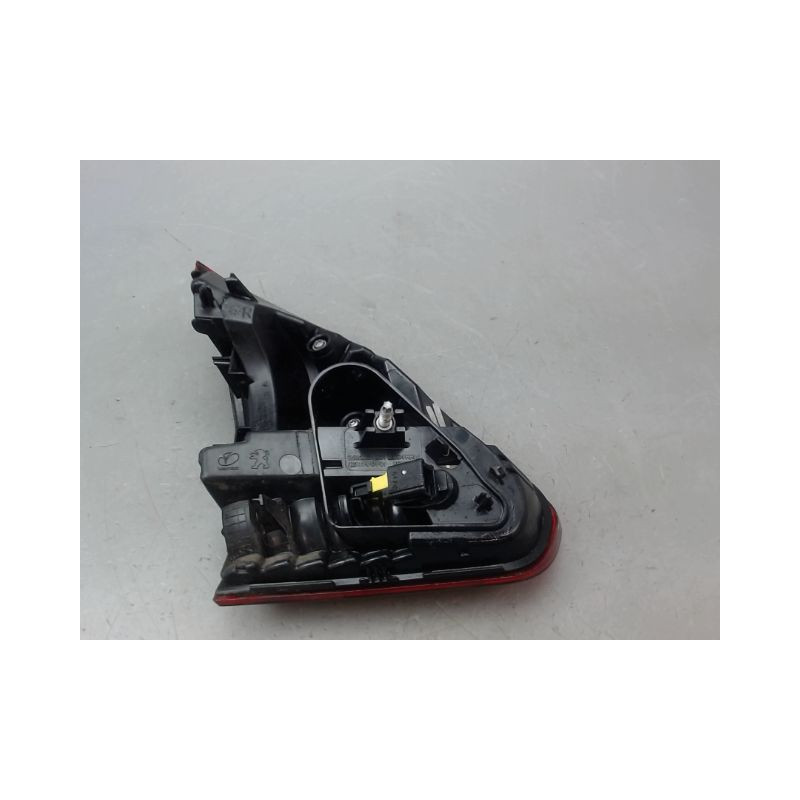 FEU ARRIERE INTERIEUR DROIT PEUGEOT 2008 Phase 1 2013-...