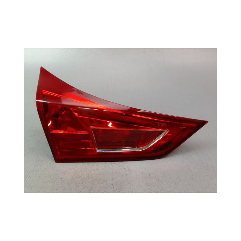 FEU ARRIERE INTERIEUR GAUCHE TOYOTA AURIS 2010-