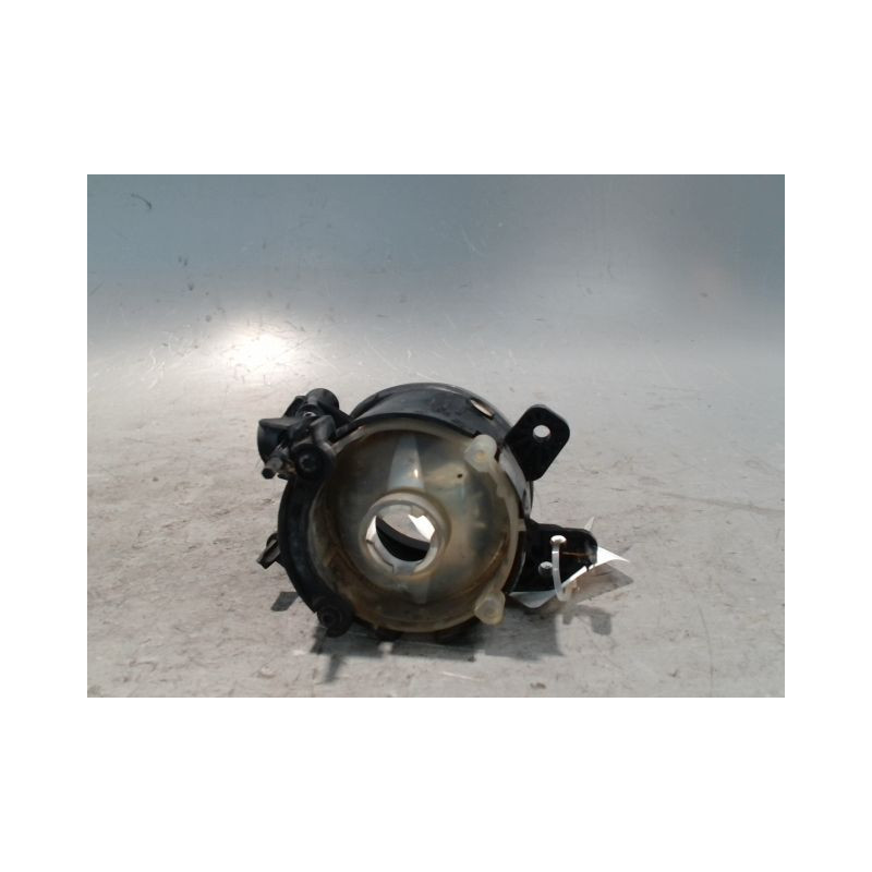 PHARE ANTIBROUILLARD AVANT DROIT MERCEDES CLASSE A 3P