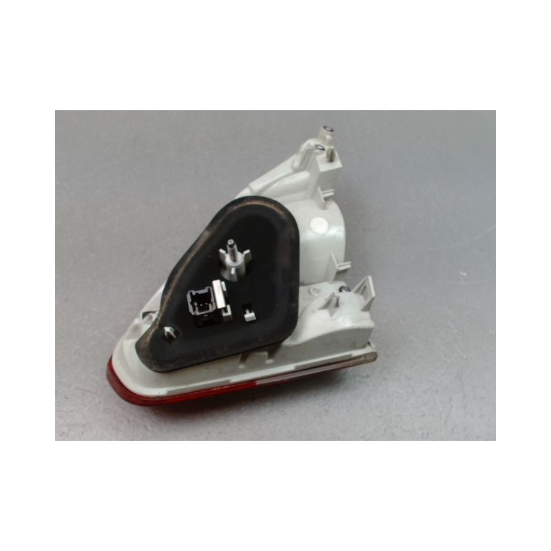 FEU ARRIERE INTERIEUR GAUCHE PEUGEOT 2008 Phase 1 2013-...