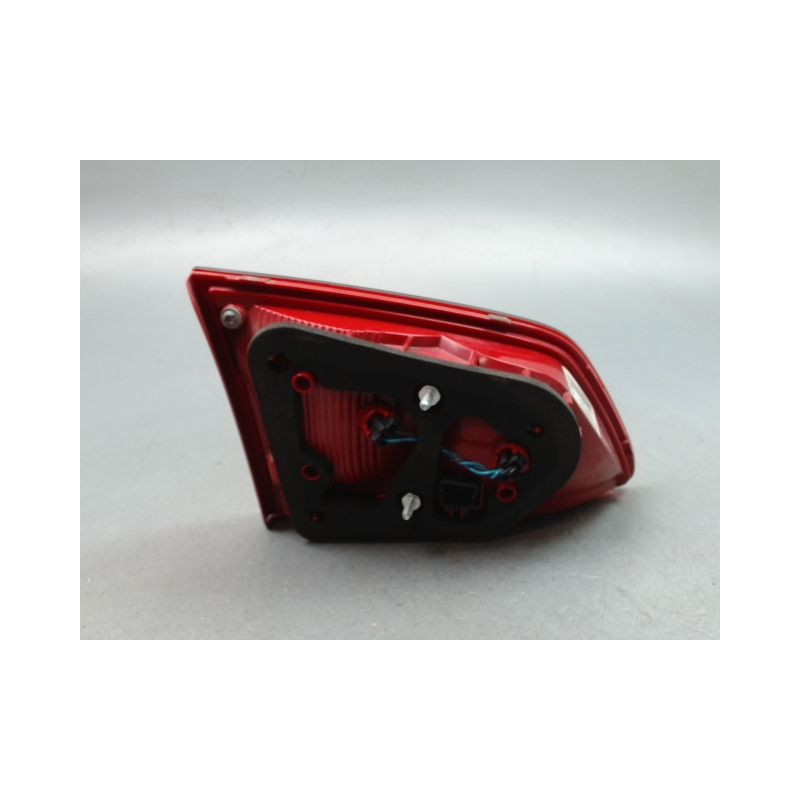 FEU ARRIERE INTERIEUR DROIT VOLKSWAGEN PASSAT SW 2005-