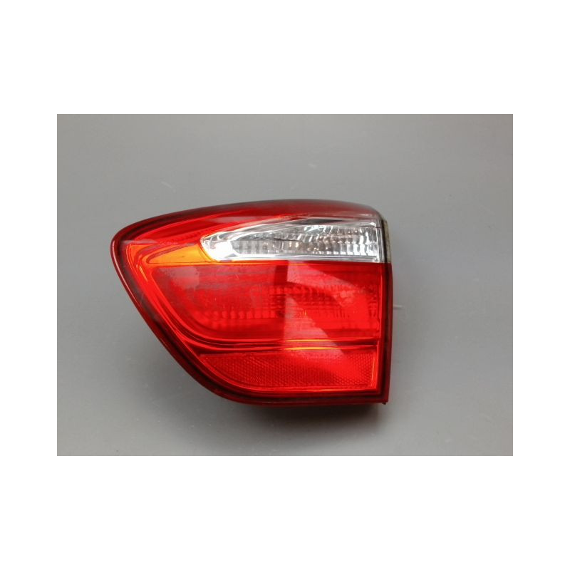 FEU ARRIERE INTERIEUR DROIT KIA RIO 2005-