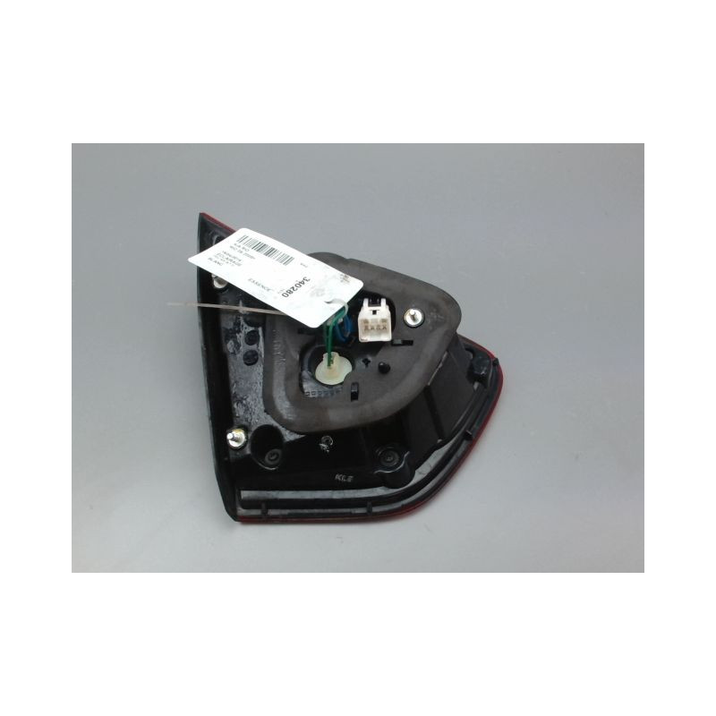 FEU ARRIERE INTERIEUR DROIT KIA RIO 2005-