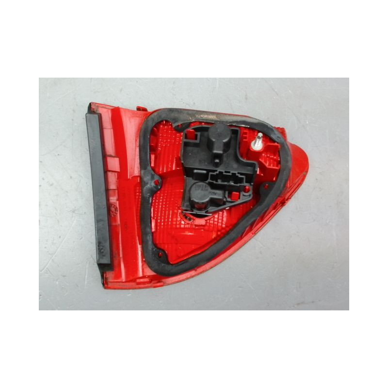 FEU ARRIERE INTERIEUR DROIT SEAT EXEO