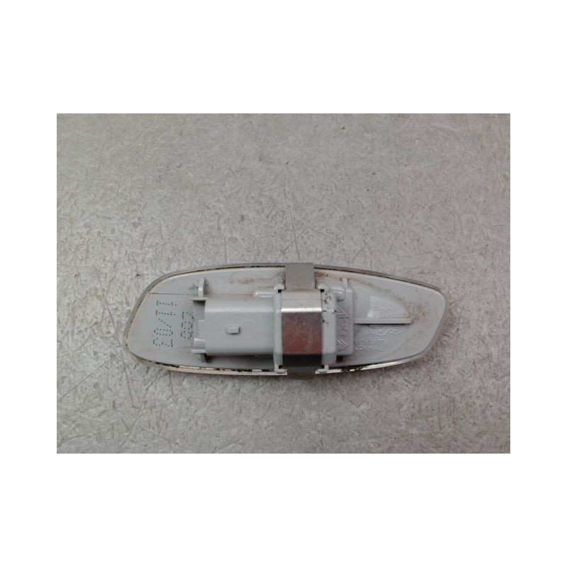 REPETITEUR RETROVISEUR DROIT PEUGEOT 207 2006-2013