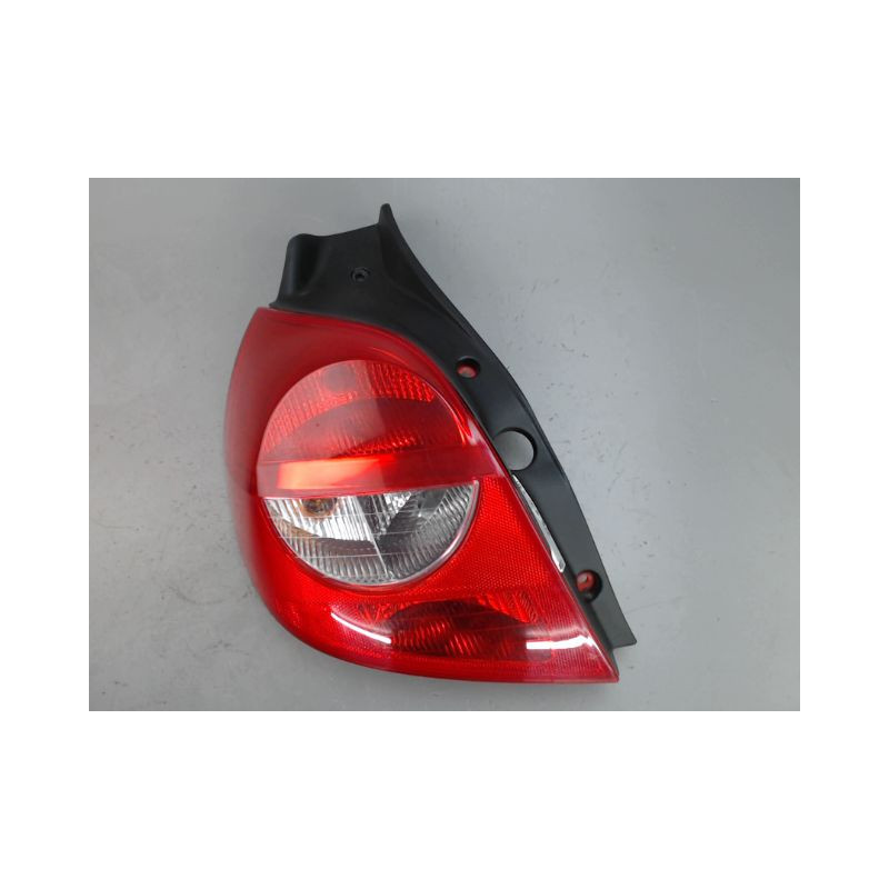 FEU ARRIERE GAUCHE  RENAULT CLIO