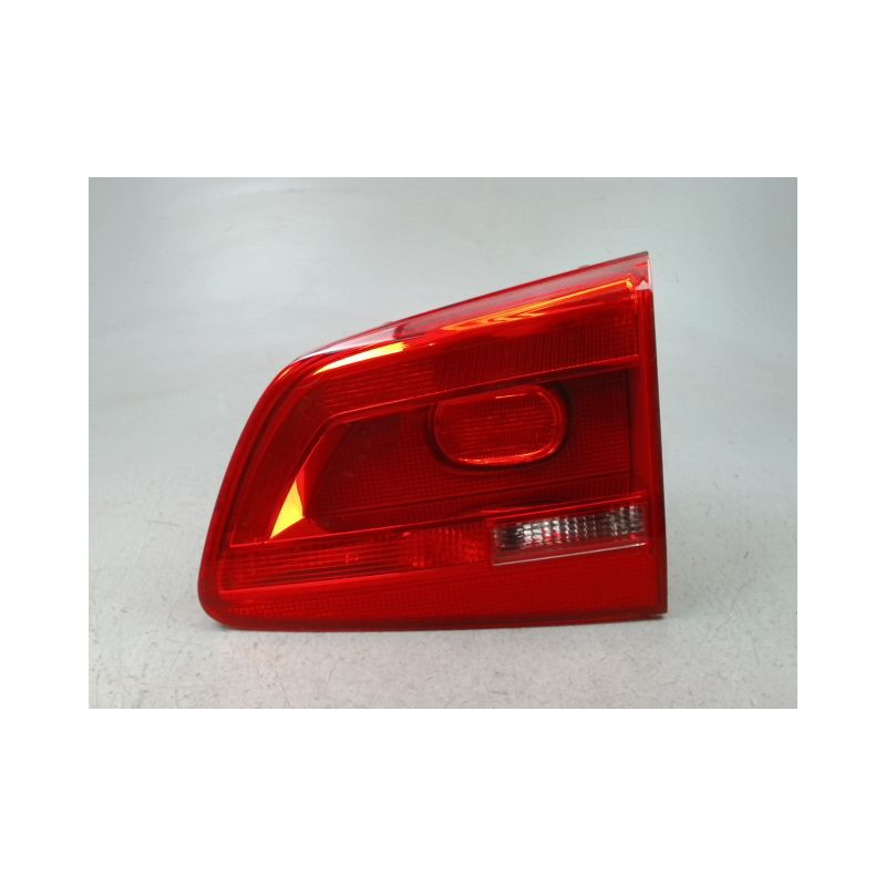 FEU ARRIERE INTERIEUR DROIT VOLKSWAGEN TOURAN 09-