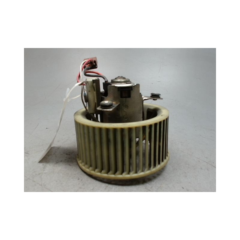 MOTEUR VENTILATEUR CHAUFFAGE CITROEN SAXO 99-