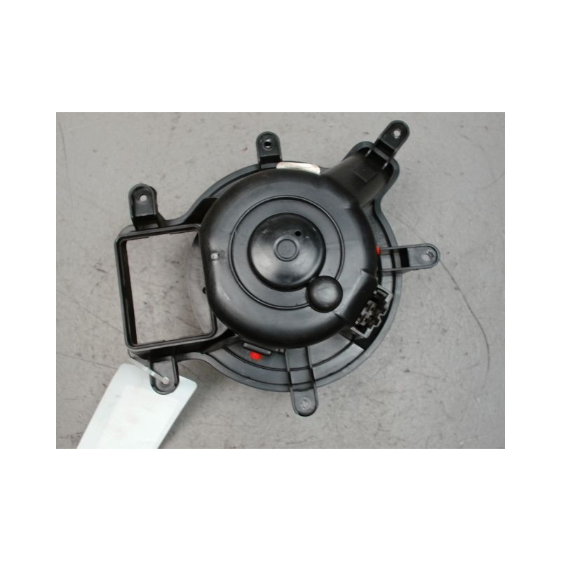 MOTEUR VENTILATEUR CHAUFFAGE PEUGEOT 5008 2009-