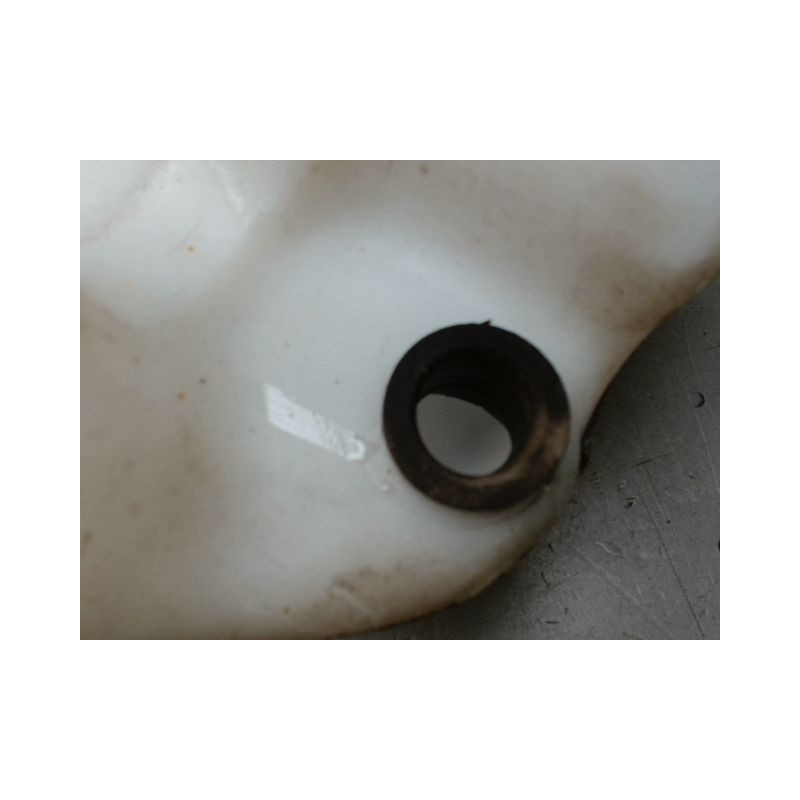 RESERVOIR LAVE-GLACE AVANT PEUGEOT 5008 2009-