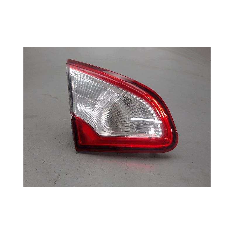 FEU ARRIERE INTERIEUR GAUCHE NISSAN QASHQAI
