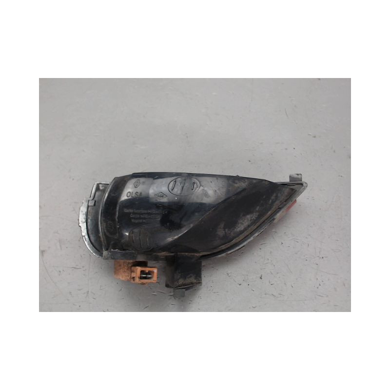 FEU DE PARE-CHOC ARRIERE DROIT RENAULT SCENIC