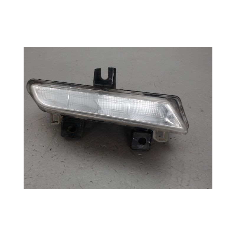 FEUX POSITION DROIT RENAULT CLIO