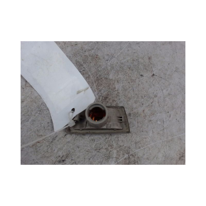 REPETITEUR AILE GAUCHE OPEL CORSA 06-09