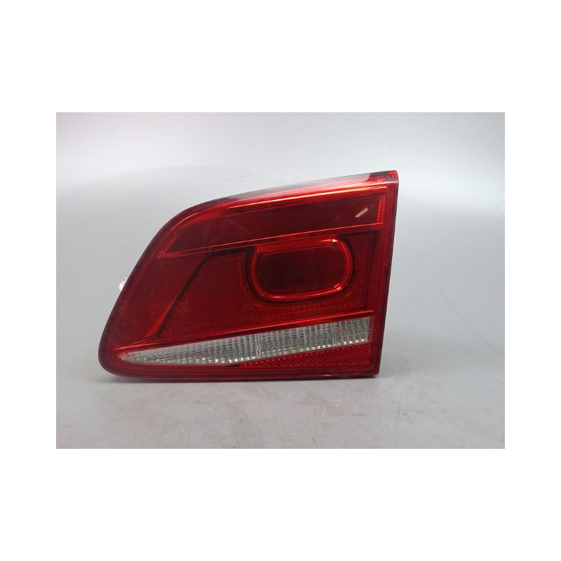 FEU ARRIERE INTERIEUR DROIT VOLKSWAGEN PASSAT BERL. VI (36) 2010-...