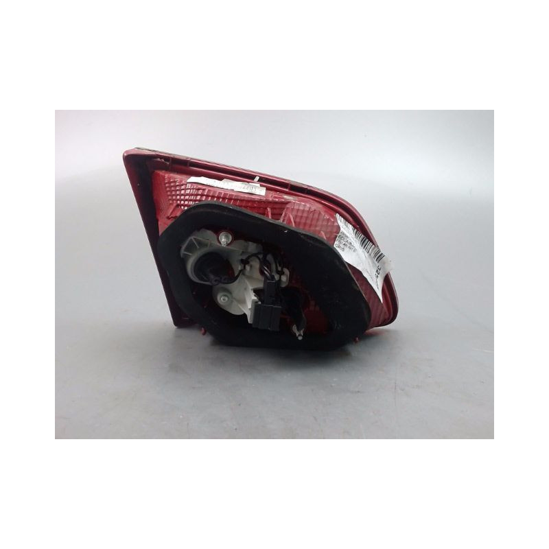 FEU ARRIERE INTERIEUR DROIT VOLKSWAGEN PASSAT BERL. VI (36) 2010-...