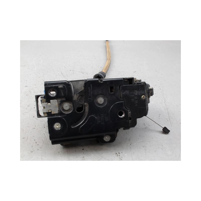 SYSTEME CONDAMNATION AVANT DROIT SEAT LEON