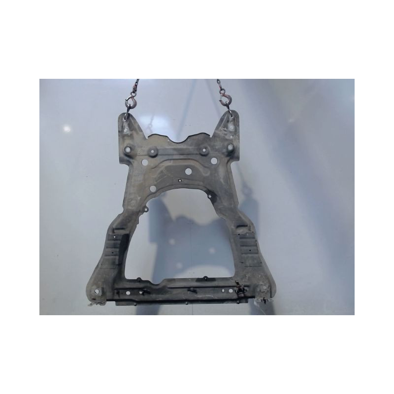 TRAVERSE INFERIEURE ARMATURE AVANT RENAULT MEGANE