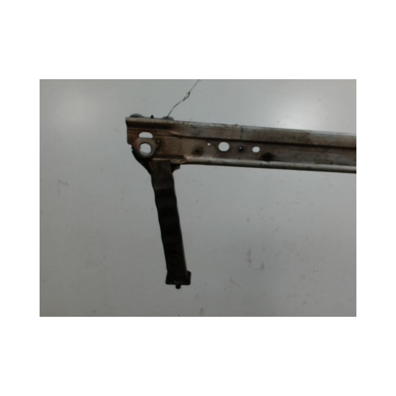 TRAVERSE INFERIEURE ARMATURE AVANT RENAULT MEGANE