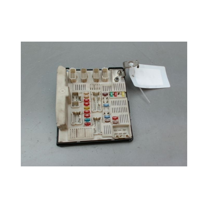 PLATINE FUSIBLE AVANT RENAULT MEGANE II Phase 1 2002-2005
