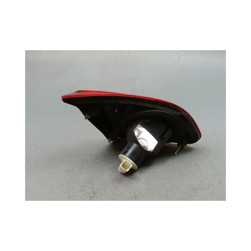 FEU ARRIERE INTERIEUR DROIT NISSAN QASHQAI BREAK I Phase 1 2007-2010