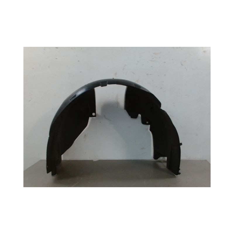 PARE-BOUE AVANT DROIT DACIA SANDERO