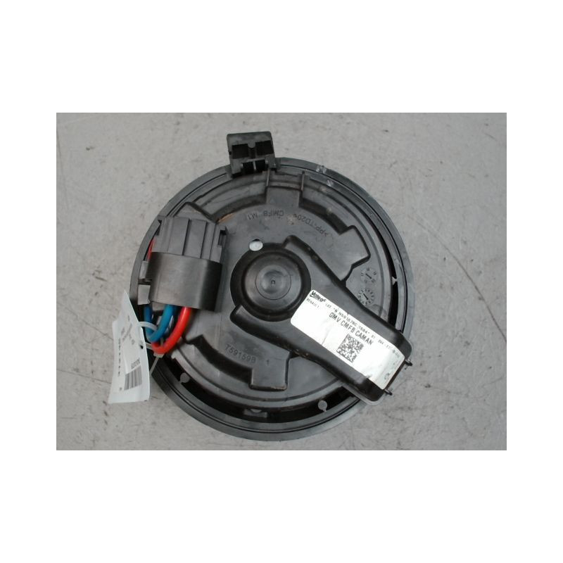 MOTEUR VENTILATEUR CHAUFFAGE DACIA DUSTER