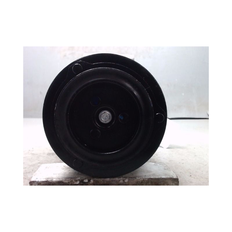 COMPRESSEUR AIR CONDITIONNE FORD FIESTA