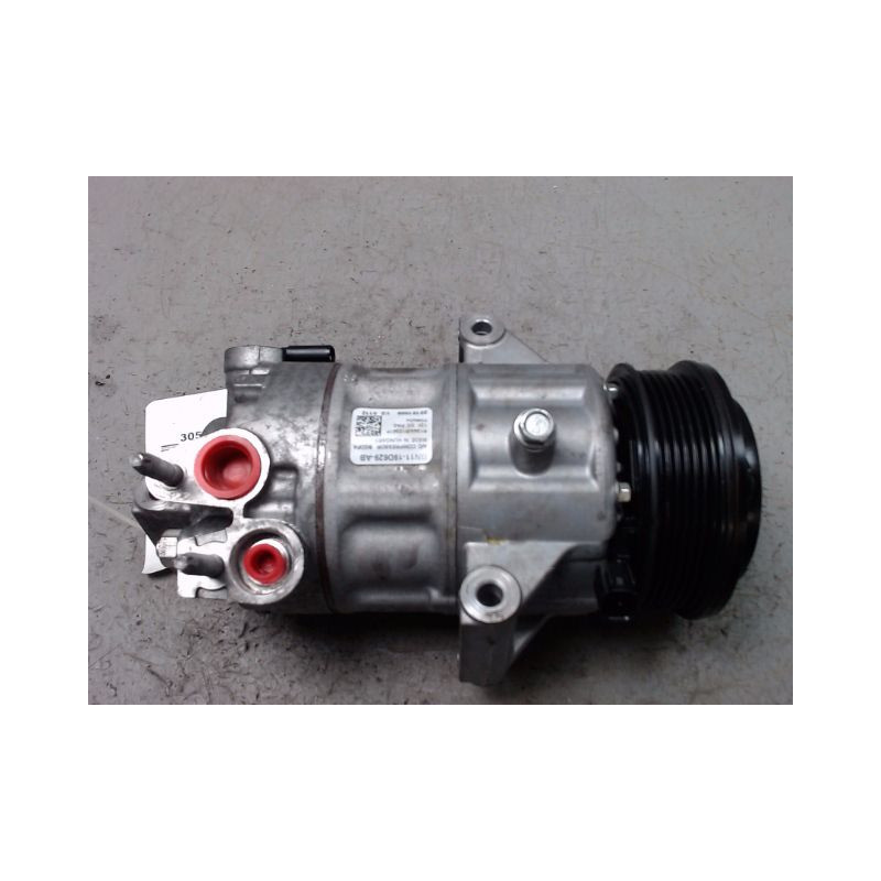 COMPRESSEUR AIR CONDITIONNE FORD FIESTA