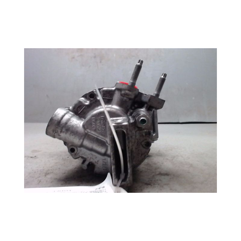 COMPRESSEUR AIR CONDITIONNE FORD FIESTA