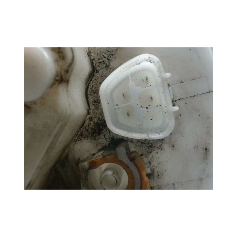 POMPE CARBURANT IMMERGEE TOYOTA YARIS