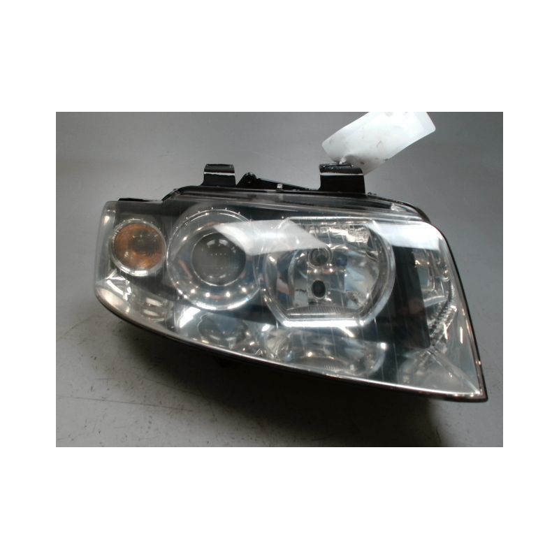 PHARE DROIT AUDI A4 AVANT 01-04