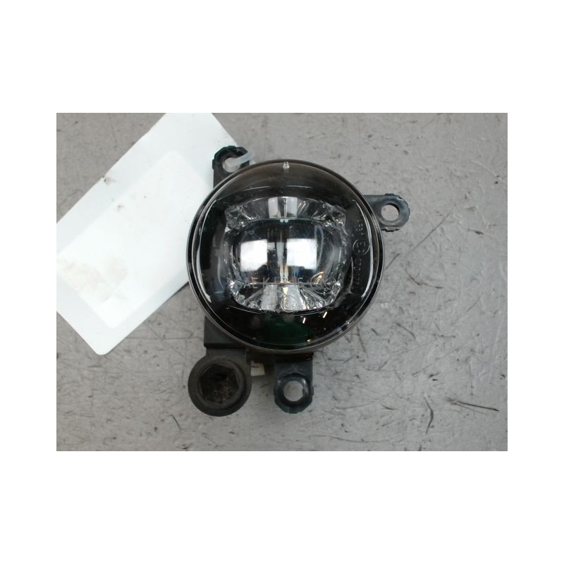 PHARE ANTIBROUILLARD AVANT DROIT PEUGEOT 2008