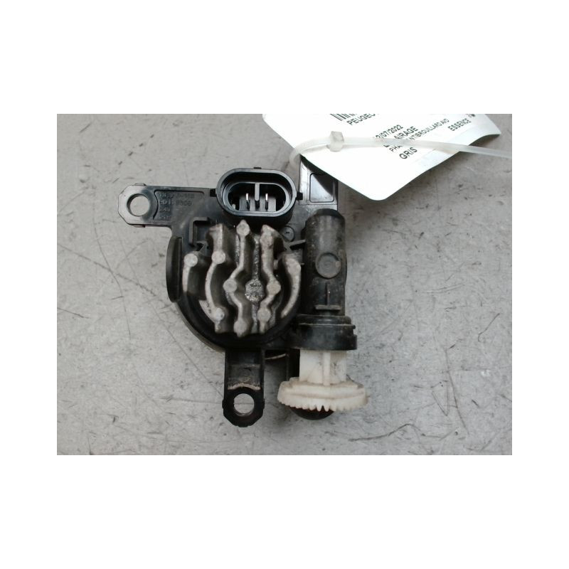 PHARE ANTIBROUILLARD AVANT DROIT PEUGEOT 2008