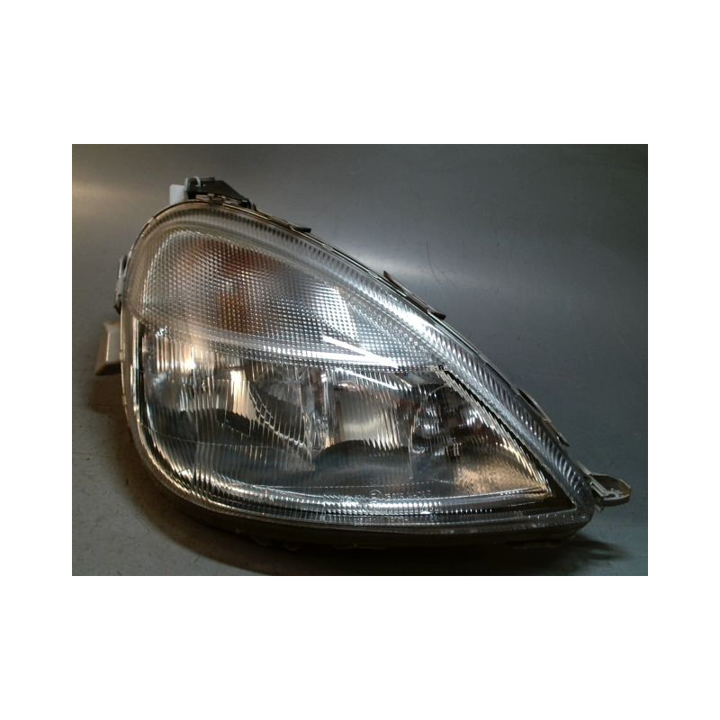 PHARE DROIT MERCEDES CLASSE A - 2001