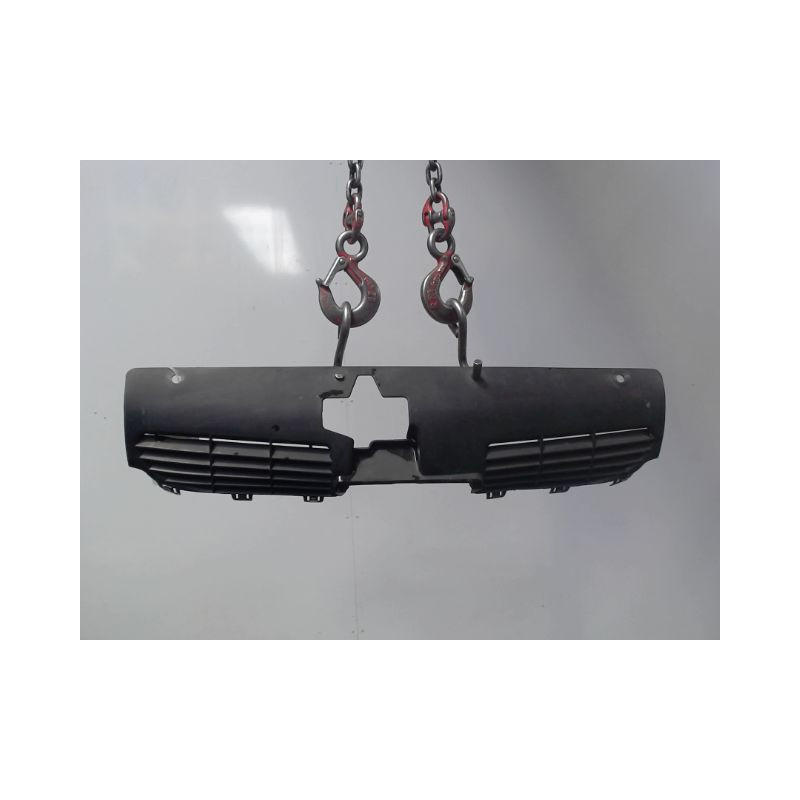 GRILLE CALANDRE PEUGEOT 206 3P