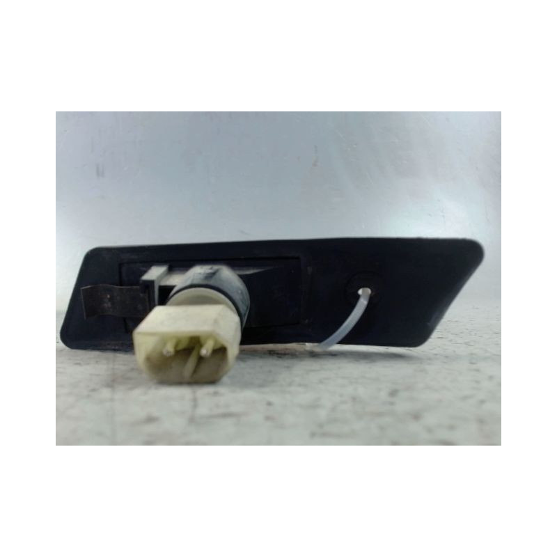 REPETITEUR AILE GAUCHE BMW SERIE 3 COUPE (E36) 92-99