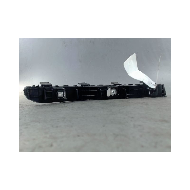 SUPPORT PARE-CHOC ARD HYUNDAI I30