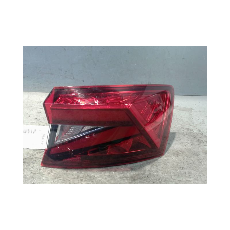FEU ARRIERE DROIT SKODA FABIA 2007-