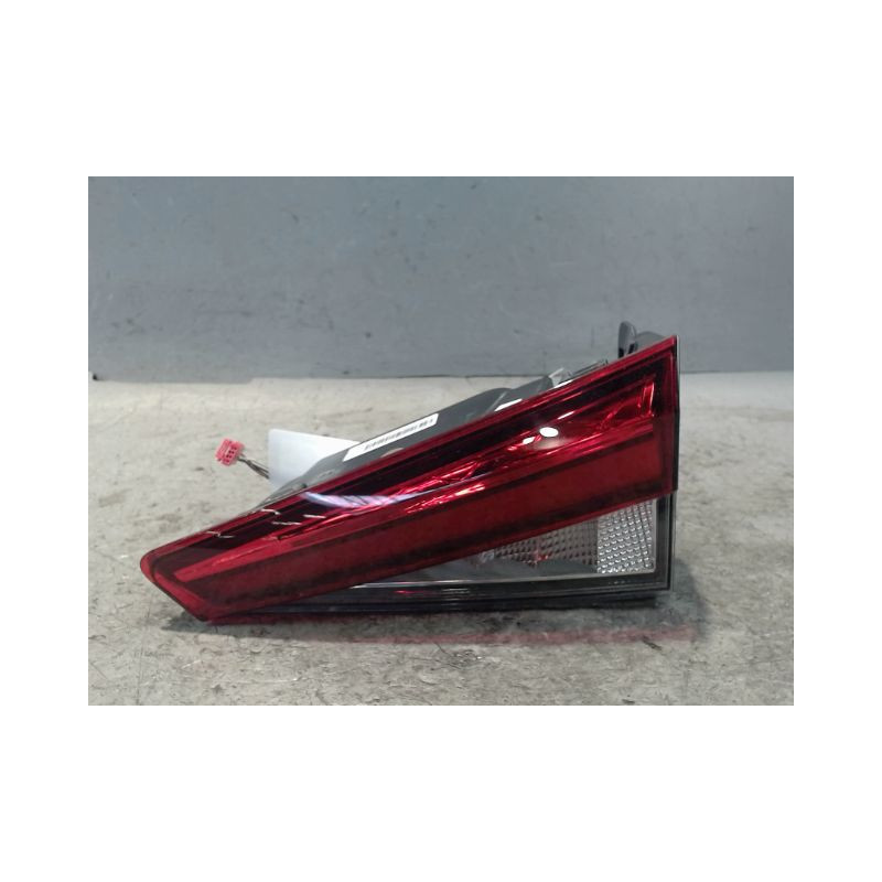 FEU ARRIERE INTERIEUR DROIT SKODA FABIA 2007-
