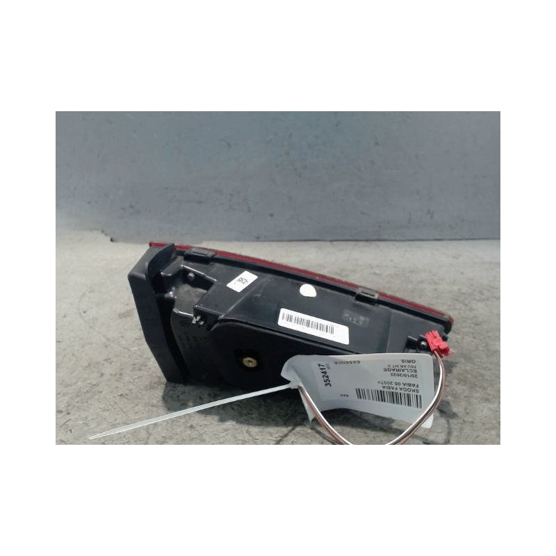 FEU ARRIERE INTERIEUR DROIT SKODA FABIA 2007-