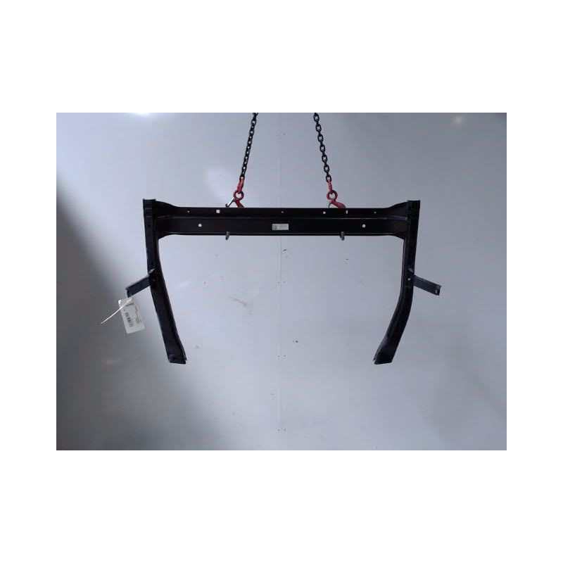 TRAVERSE INFERIEURE ARMATURE AVANT VOLVO XC40