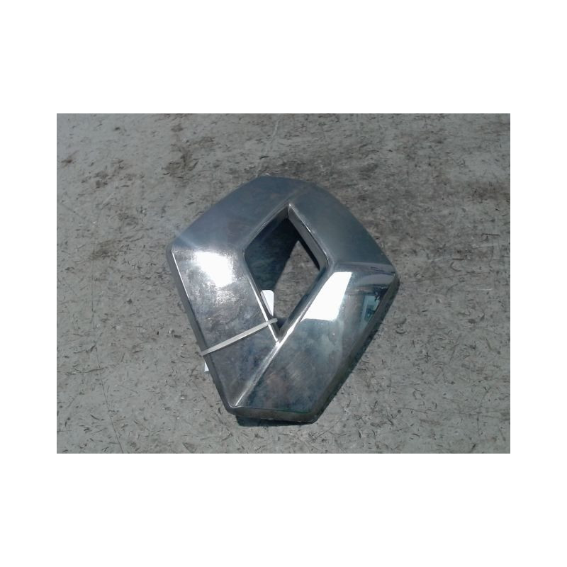 SIGLE CALANDRE RENAULT TRAFIC