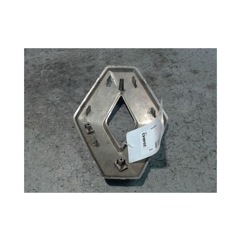 SIGLE CALANDRE RENAULT TRAFIC