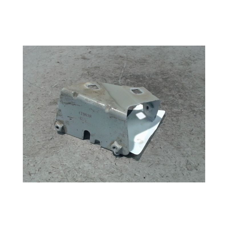 SUPPORT AILE AVD RENAULT TRAFIC