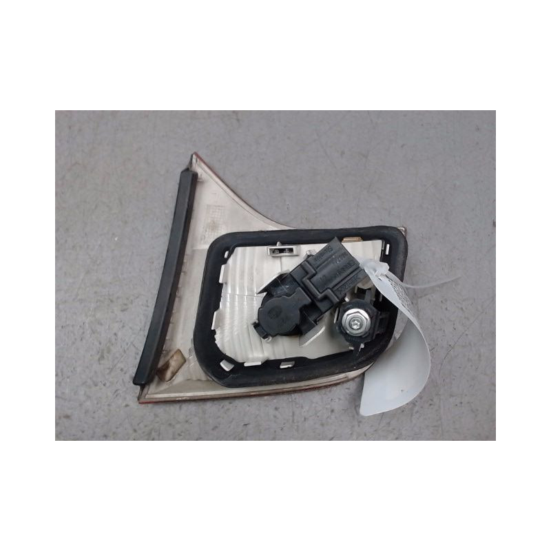 FEU ARRIERE INTERIEUR GAUCHE AUDI A4 2004-